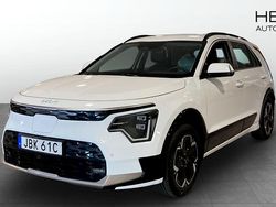 Vit (white) Begagnad 2022 Kia e-Niro SUV | 309 900 kr (Dyr)