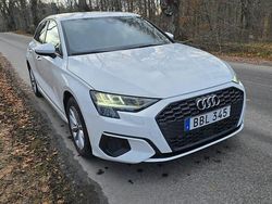 Ibisvit Begagnad 2022 Audi A3 Sportback Proline Halvkombi | 219 500 kr (Marknadspris)