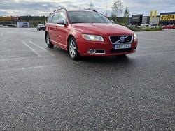 Röd Begagnad 2011 Volvo V70 R-Design Kombi | 62 000 kr