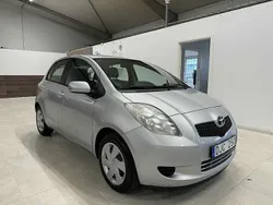 Silver Begagnad 2006 Toyota Yaris Halvkombi | 49 900 kr (Marknadspris)