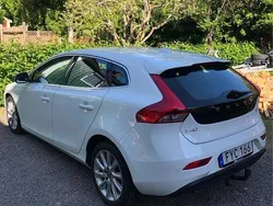 Vit Begagnad 2014 Volvo V40 Kombi | 85 000 kr (Marknadspris)