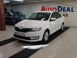 Vit Begagnad 2014 Skoda Rapid Halvkombi | 54 900 kr (Marknadspris)