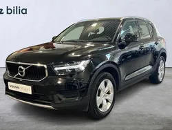 Svart Begagnad 2022 Volvo XC40 Momentum SUV | 329 900 kr (Marknadspris)