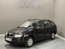 Svart Begagnad 2002 Skoda Fabia Kombi | 14 900 kr (Marknadspris)