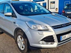Grå Begagnad 2014 Ford Kuga Titanium SUV | 84 900 kr (Marknadspris)
