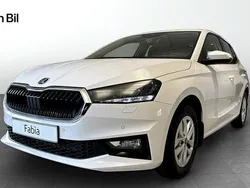 Vit Ny 2025 Skoda Fabia Selection Halvkombi | 257 100 kr (Marknadspris)