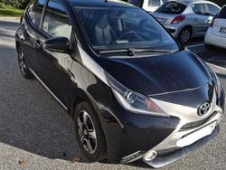 Svart Begagnad 2015 Toyota Aygo X-clusiv Halvkombi | 65 000 kr (Marknadspris)