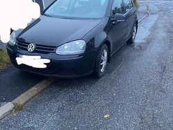 Svart Begagnad 2004 VW Golf IV Trendline Halvkombi | 23 000 kr (Bra pris)