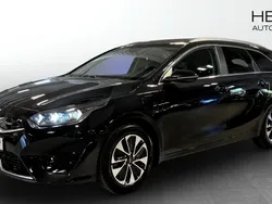 Svart (black) Begagnad 2023 Kia Ceed Sportswagon Advance Kombi | 259 900 kr (Marknadspris)