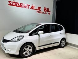 Vit Begagnad 2011 Honda Jazz Halvkombi | 99 900 kr (Bra pris)