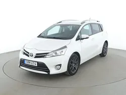 Vit Begagnad 2015 Toyota Verso Minibuss | 150 000 kr (Marknadspris)