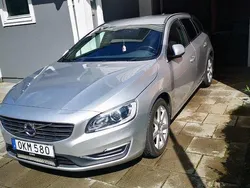 Silver Begagnad 2017 Volvo V60 Momentum Kombi | 168 900 kr (Marknadspris)