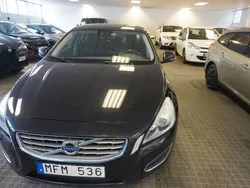 Svart Begagnad 2012 Volvo S60 Momentum Sedan | 73 000 kr (Marknadspris)