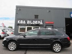 Svart Begagnad 2010 Skoda Superb Kombi | 69 900 kr