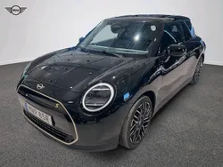 Svart Begagnad 2024 Mini Cooper SE Halvkombi | 414 900 kr