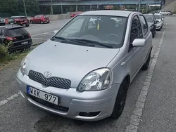 Silver Begagnad 2005 Toyota Yaris Halvkombi | 20 000 kr (Bra pris)