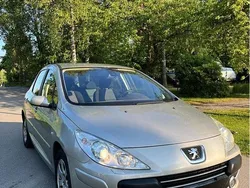 Grå Begagnad 2008 Peugeot 307 Halvkombi | 27 000 kr (Marknadspris)