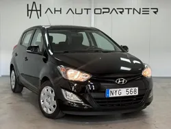 Svart Begagnad 2013 Hyundai i20 Premium Halvkombi | 69 900 kr (Marknadspris)