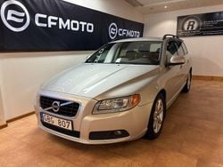 Ljusgrå (grå) Begagnad 2013 Volvo V70 Momentum Kombi | 139 900 kr (Lite dyr)