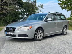 Ljusgrå Begagnad 2012 Volvo V70 Drive Kinetic Kombi | 74 990 kr (Bra pris)
