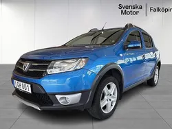 Ljusblå Begagnad 2015 Dacia Sandero Stepway Halvkombi | 79 200 kr (Marknadspris)