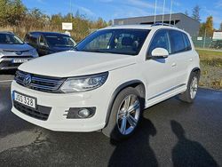 Vit Begagnad 2015 VW Tiguan R-line SUV | 154 900 kr (Marknadspris)
