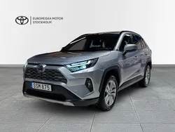 Silver Begagnad 2024 Toyota RAV4 Hybrid Executive SUV | 464 900 kr (Marknadspris)