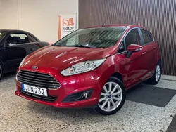 Röd Begagnad 2016 Ford Fiesta Titanium Halvkombi | 84 900 kr (Marknadspris)