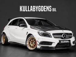 Kalcitvit Begagnad 2015 Mercedes A45 AMG AMG Halvkombi | 499 000 kr