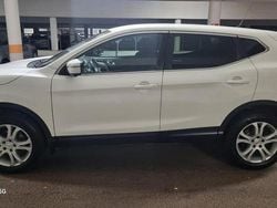 Vit Begagnad 2017 Nissan Qashqai SUV | 119 000 kr (Bra pris)