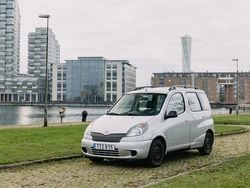 Begagnad 2003 Toyota Yaris Verso Minibuss | 22 000 kr (Dyr)