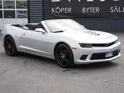 Silver (silver ice metallic) Begagnad 2014 Chevrolet Camaro SS Cab | 339 000 kr