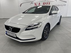 Vit Begagnad 2016 Volvo V40 Momentum Halvkombi | 159 900 kr (Marknadspris)