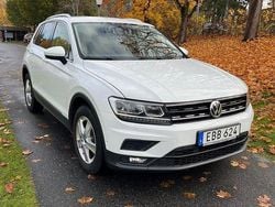Vit Begagnad 2018 VW Tiguan SUV | 180 000 kr (Bra pris)