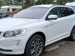 Vit Begagnad 2015 Volvo XC60 Momentum SUV | 170 000 kr (Marknadspris)