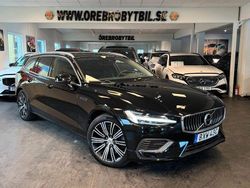 Svart Begagnad 2022 Volvo V60 Inscription Kombi | 304 500 kr (Marknadspris)