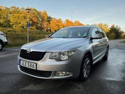 Silver Begagnad 2010 Skoda Superb Kombi | 59 900 kr (Marknadspris)