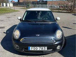 Svart Begagnad 2007 Mini Cooper Halvkombi | 38 500 kr (Marknadspris)