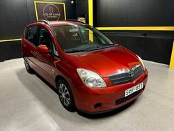 Röd Begagnad 2002 Toyota Corolla Verso Minibuss | 26 990 kr