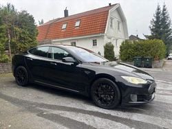 Begagnad 2014 Tesla Model S Halvkombi | 175 000 kr