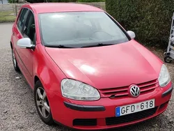 Röd Begagnad 2007 VW Golf V Trendline Halvkombi | 7 000 kr (Superpris)