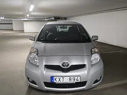 Silver Begagnad 2010 Toyota Yaris Halvkombi | 75 000 kr (Lite dyr)