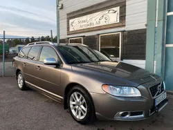 Grå Begagnad 2012 Volvo V70 R-Design Kombi | 119 900 kr (Marknadspris)