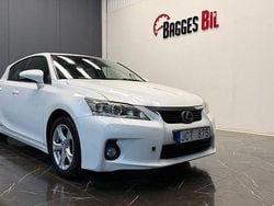 Vit Begagnad 2011 Lexus CT200h Executive Line Halvkombi | 89 900 kr (Marknadspris)