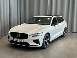 Vit Begagnad 2024 Volvo V60 Ultra Kombi | 649 800 kr