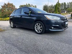 Blå Begagnad 2011 Citroën C4 Halvkombi | 56 000 kr (Marknadspris)