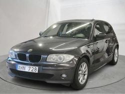 Grå Begagnad 2006 BMW 118 Advantage Halvkombi | 55 000 kr (Marknadspris)