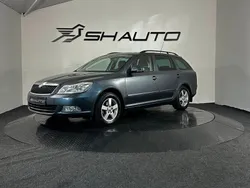 Mörkgrå Begagnad 2009 Skoda Octavia Elegance Kombi | 74 900 kr (Dyr)
