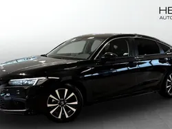 Svart (black) Begagnad 2024 Honda Civic Elegance Halvkombi | 319 900 kr (Superpris)