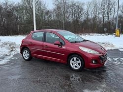 Röd Begagnad 2010 Peugeot 207 Halvkombi | 34 800 kr (Marknadspris)